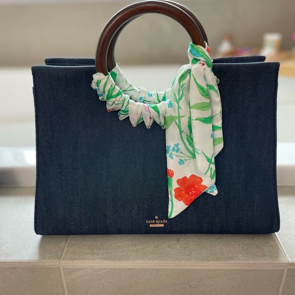 Kate Spade - Picture 1 of 2